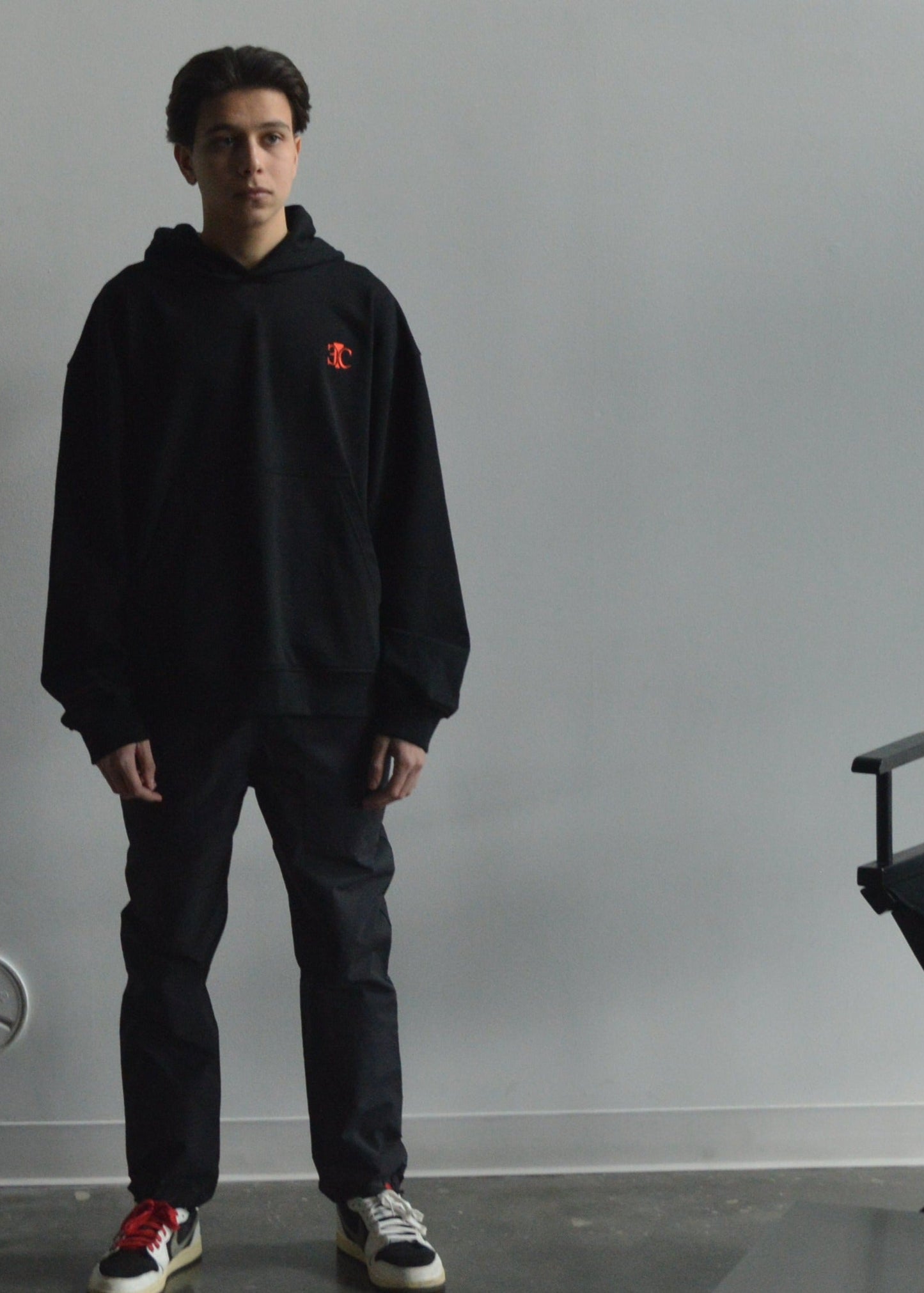 ENDLESS HEAVY WEIGHT HOODIE